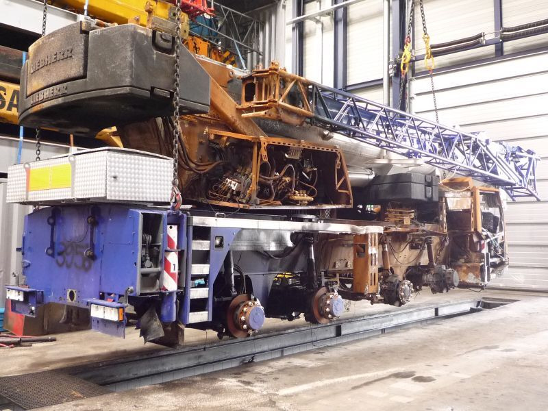 Liebherr LTM 1070-4.2 for parts - Mobile crane: picture 2 Liebherr LTM 1070-4.2 for parts - Mobile crane: picture 2