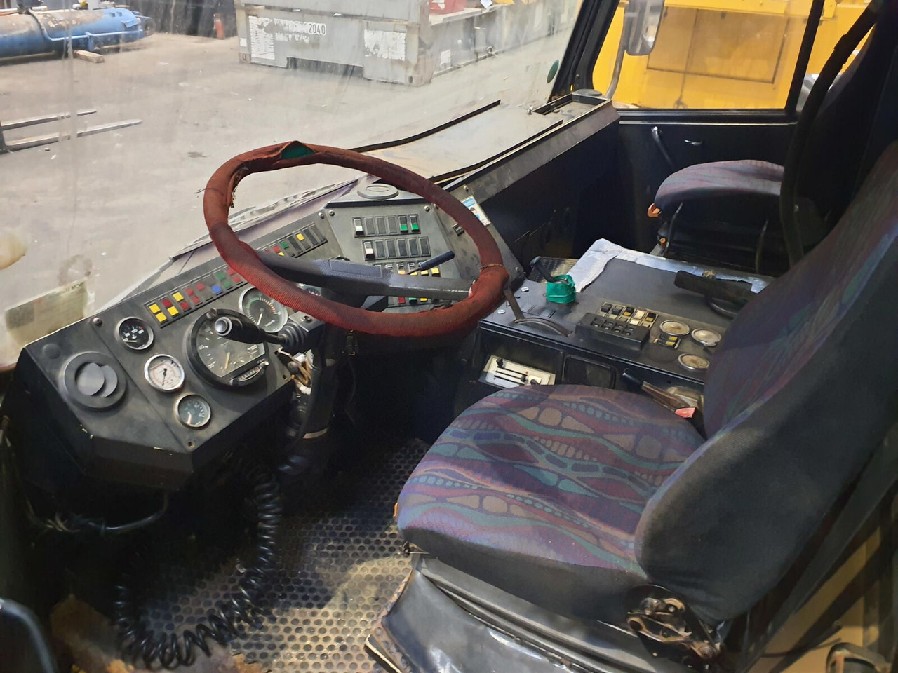 Liebherr LTM drivers cabin - Cab for Mobile crane: picture 5 Liebherr LTM drivers cabin - Cab for Mobile crane: picture 5