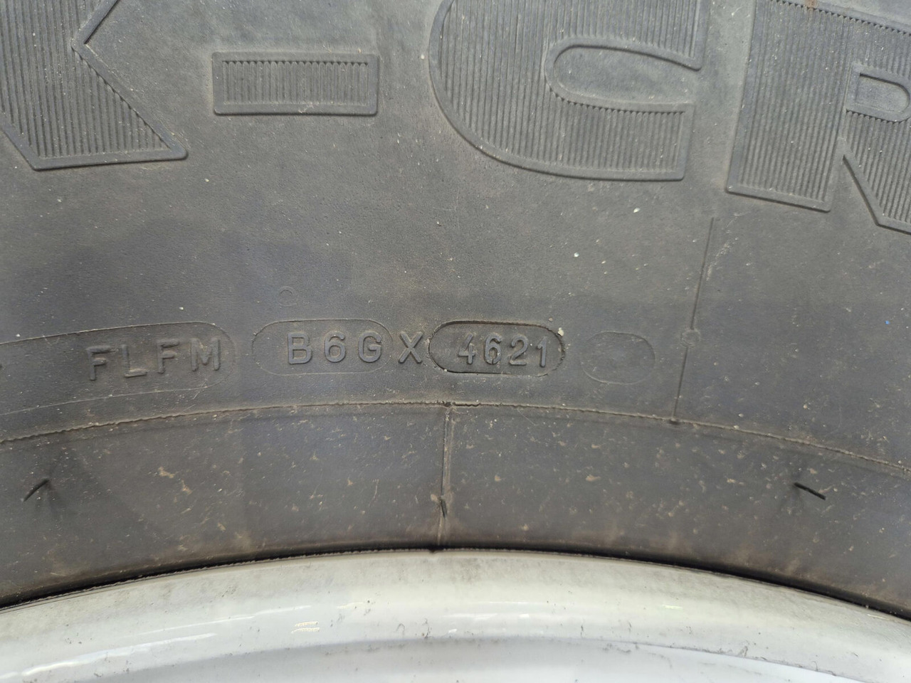 Liebherr Wheel 445/95R25 10 12 1p - Wheel and tire package for Crane: picture 4 Liebherr Wheel 445/95R25 10 12 1p - Wheel and tire package for Crane: picture 4