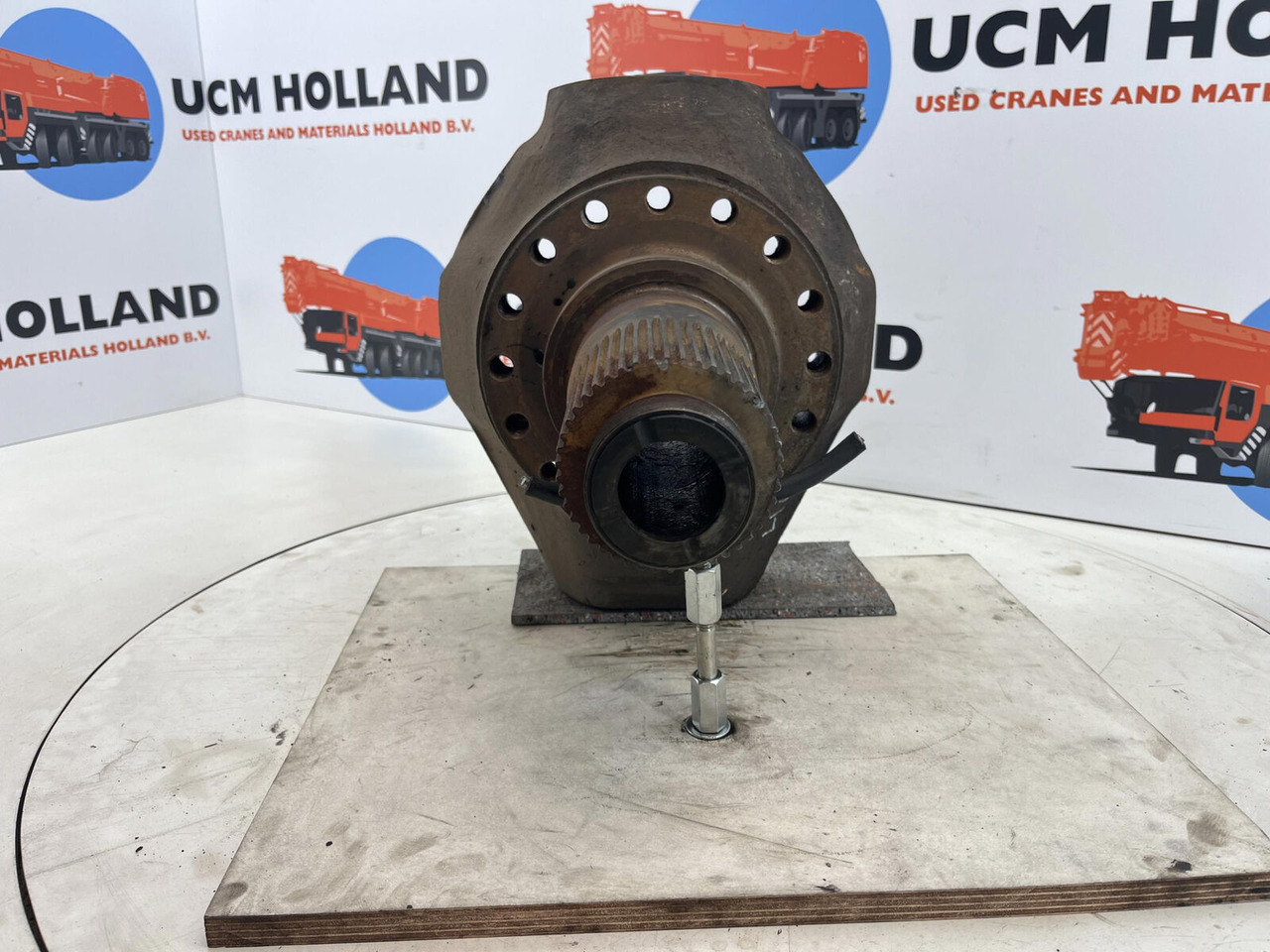 PPM ATT 400 Steering knuckle 16 holes axle 1 - Steering knuckle for Crane: picture 2 PPM ATT 400 Steering knuckle 16 holes axle 1 - Steering knuckle for Crane: picture 2