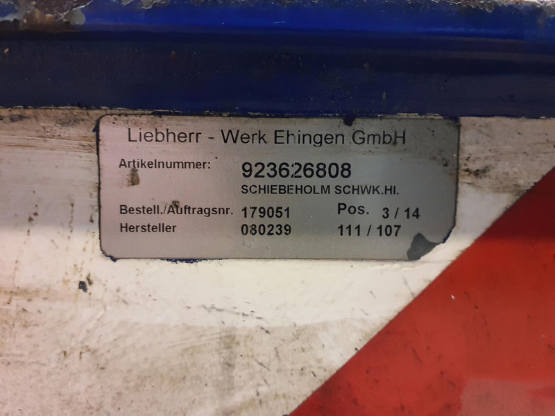 Spare parts for Crane Liebherr LTM 1070-4.2 outrigger rear: picture 1