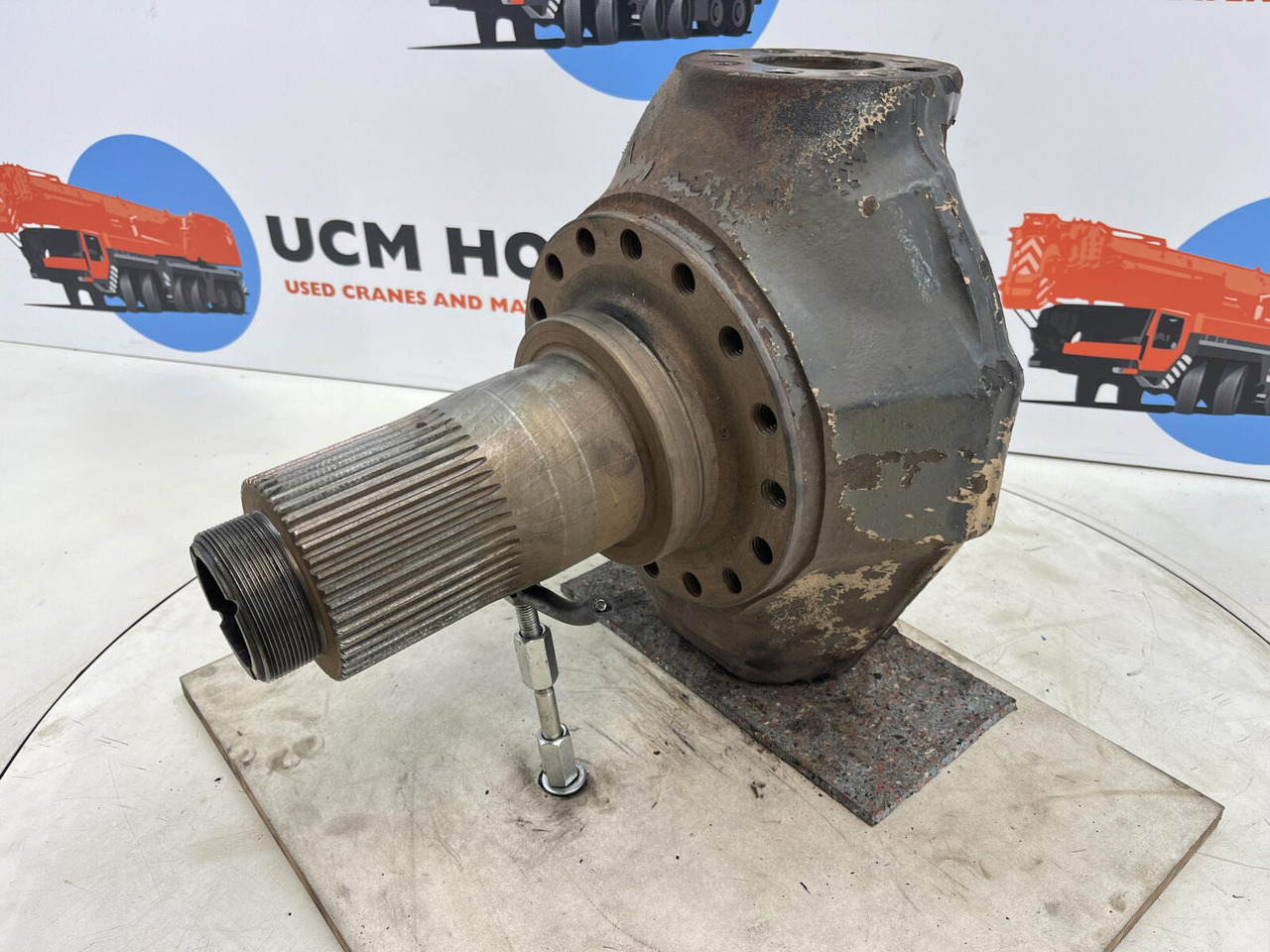 Terex AC 155 steering knuckle 16 holes axle 2 - Steering knuckle for Mobile crane: picture 1 Terex AC 155 steering knuckle 16 holes axle 2 - Steering knuckle for Mobile crane: picture 1