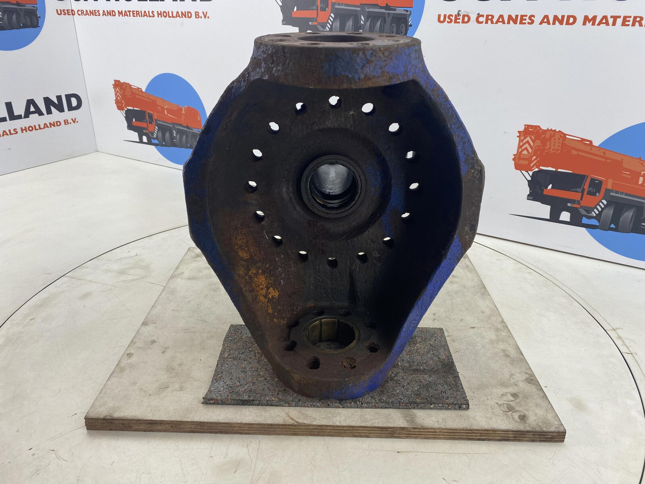 Terex AC 205 Steering knuckle 16 holes - Steering knuckle for Mobile crane: picture 5 Terex AC 205 Steering knuckle 16 holes - Steering knuckle for Mobile crane: picture 5