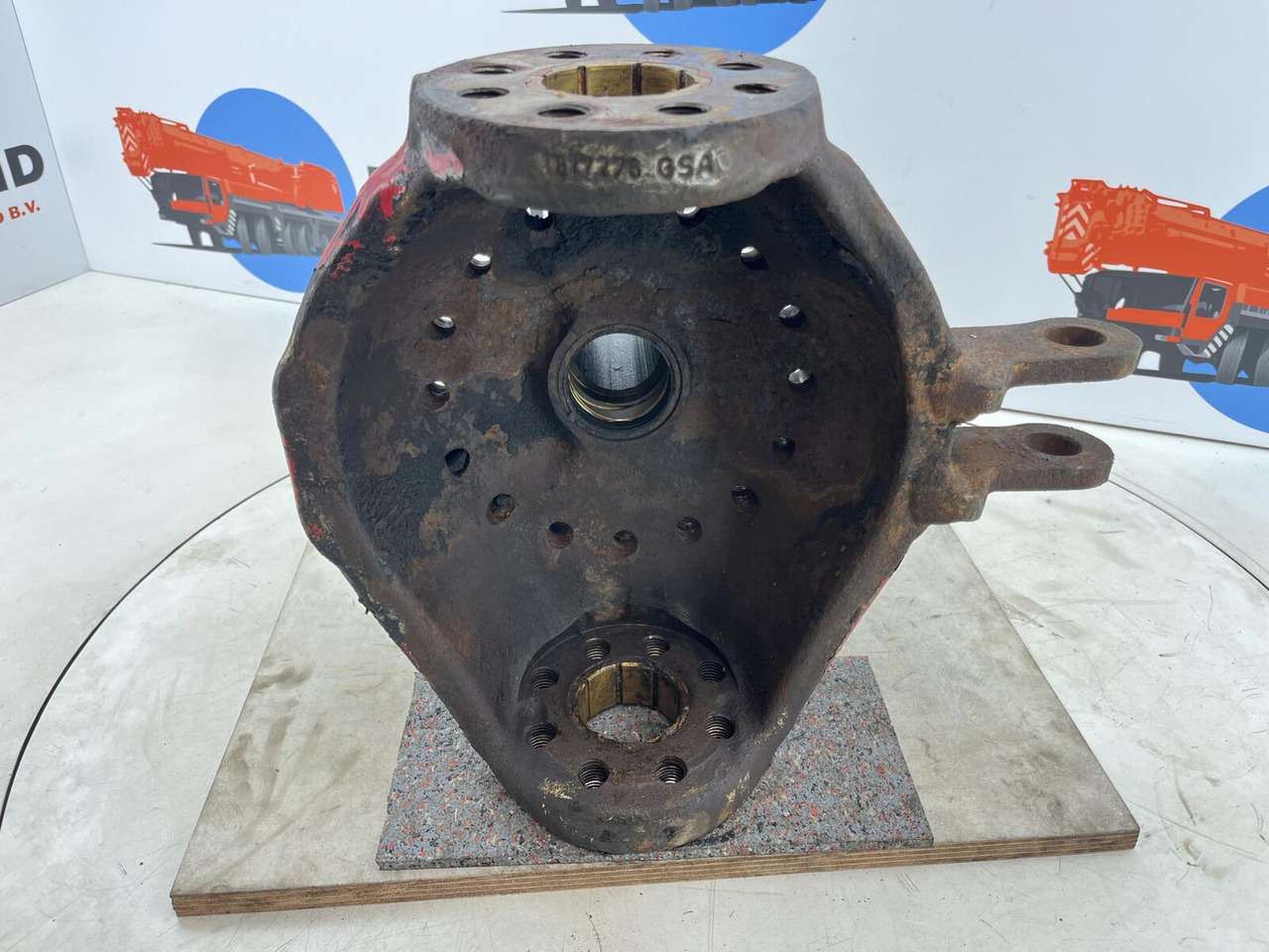 Terex Demag AC35 Steering knuckle 16 holes axle 2 right - Steering knuckle for Mobile crane: picture 5 Terex Demag AC35 Steering knuckle 16 holes axle 2 right - Steering knuckle for Mobile crane: picture 5