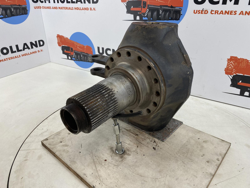 Terex Terex Demag AC 35 Steering knuckle 16 holes axle 2 right - Steering knuckle for Crane: picture 1 Terex Terex Demag AC 35 Steering knuckle 16 holes axle 2 right - Steering knuckle for Crane: picture 1