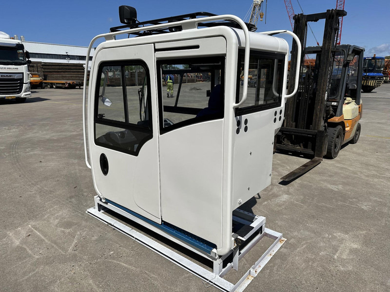 Terex dano/Demag upper cabs - Cab and interior for Crane: picture 2 Terex dano/Demag upper cabs - Cab and interior for Crane: picture 2