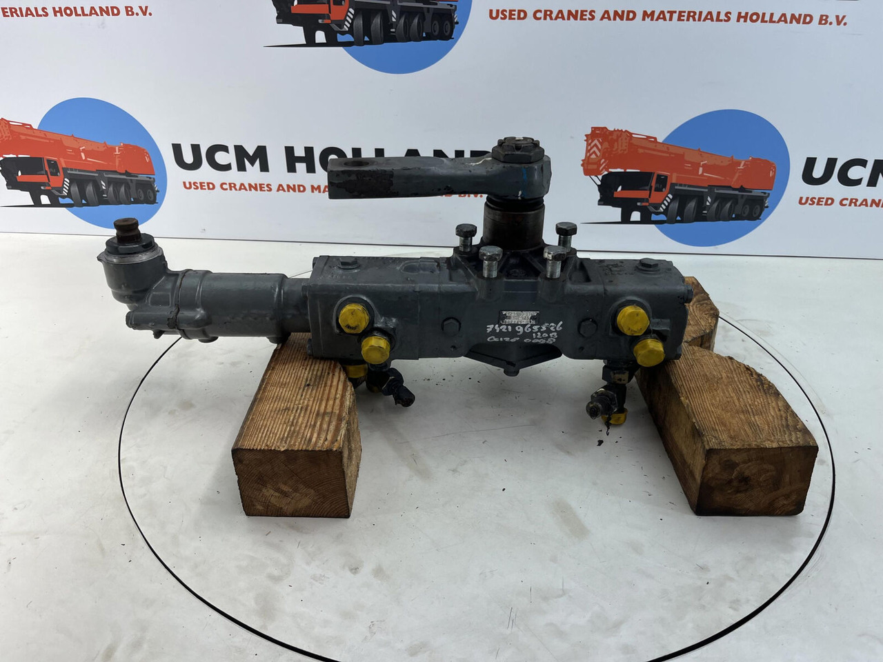 ZF LTM 1050-1 steering box - Steering gear for Mobile crane: picture 1 ZF LTM 1050-1 steering box - Steering gear for Mobile crane: picture 1