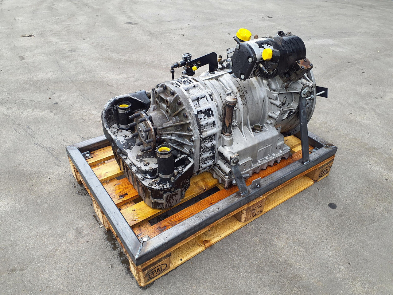 ZF LTM 1060 gearbox ZF 6HP-600 - Gearbox for Mobile crane: picture 3 ZF LTM 1060 gearbox ZF 6HP-600 - Gearbox for Mobile crane: picture 3