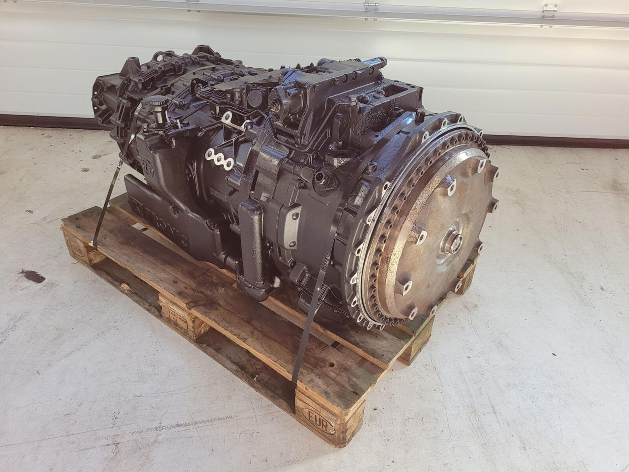 ZF LTM 1250-6.1 gearbox TC tronic 12 AS 3002 TC - Gearbox for Mobile crane: picture 2 ZF LTM 1250-6.1 gearbox TC tronic 12 AS 3002 TC - Gearbox for Mobile crane: picture 2