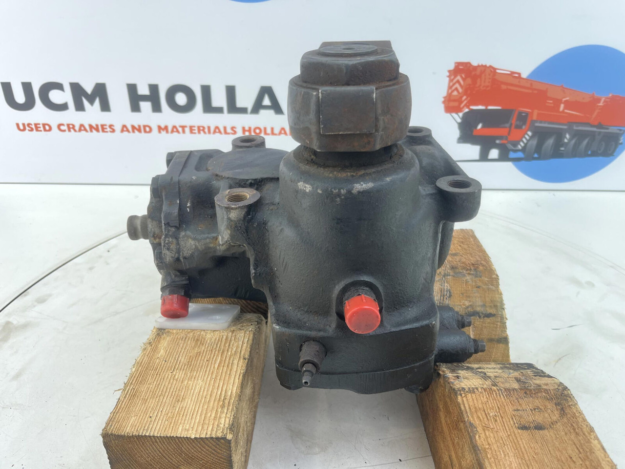 ZF Steering Box 130bar - Steering gear for Mobile crane: picture 2 ZF Steering Box 130bar - Steering gear for Mobile crane: picture 2