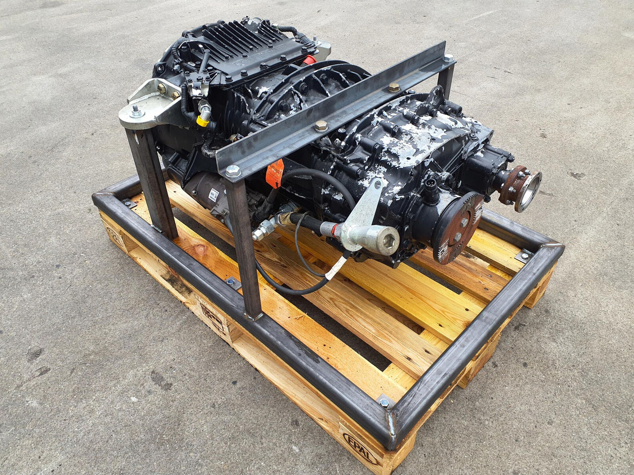 ZF Terex challenger 3160 Gearbox ZF astronic MID 12 AS 1625 SO - Gearbox for Mobile crane: picture 4 ZF Terex challenger 3160 Gearbox ZF astronic MID 12 AS 1625 SO - Gearbox for Mobile crane: picture 4
