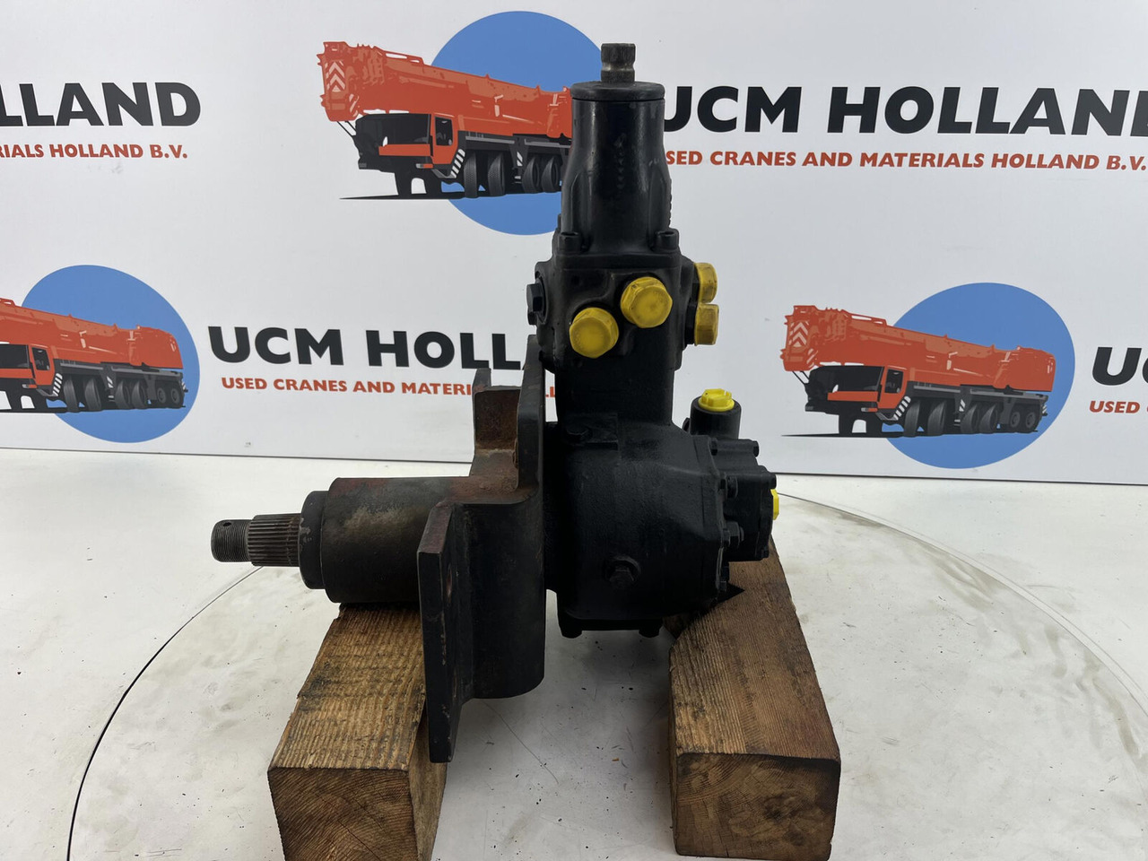 ZF ZF Steering Box - Steering gear for Mobile crane: picture 3 ZF ZF Steering Box - Steering gear for Mobile crane: picture 3