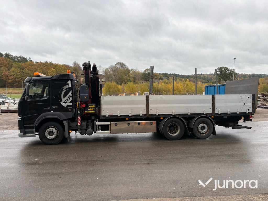 Lastbil med kran - Volvo FM 370 FASSI F155 - Dropside/ Flatbed truck, Crane truck: picture 2 Lastbil med kran - Volvo FM 370 FASSI F155 - Dropside/ Flatbed truck, Crane truck: picture 2