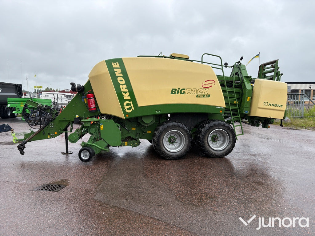 Rundbalspress Krone BIGPACK 890 - Self-loading wagon: picture 1 Rundbalspress Krone BIGPACK 890 - Self-loading wagon: picture 1