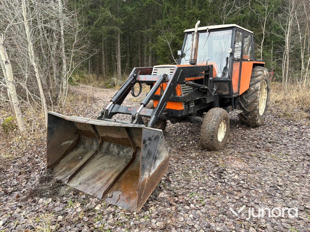Traktor+ Frontlastare - Ursus, C 385 - Farm tractor: picture 1 Traktor+ Frontlastare - Ursus, C 385 - Farm tractor: picture 1