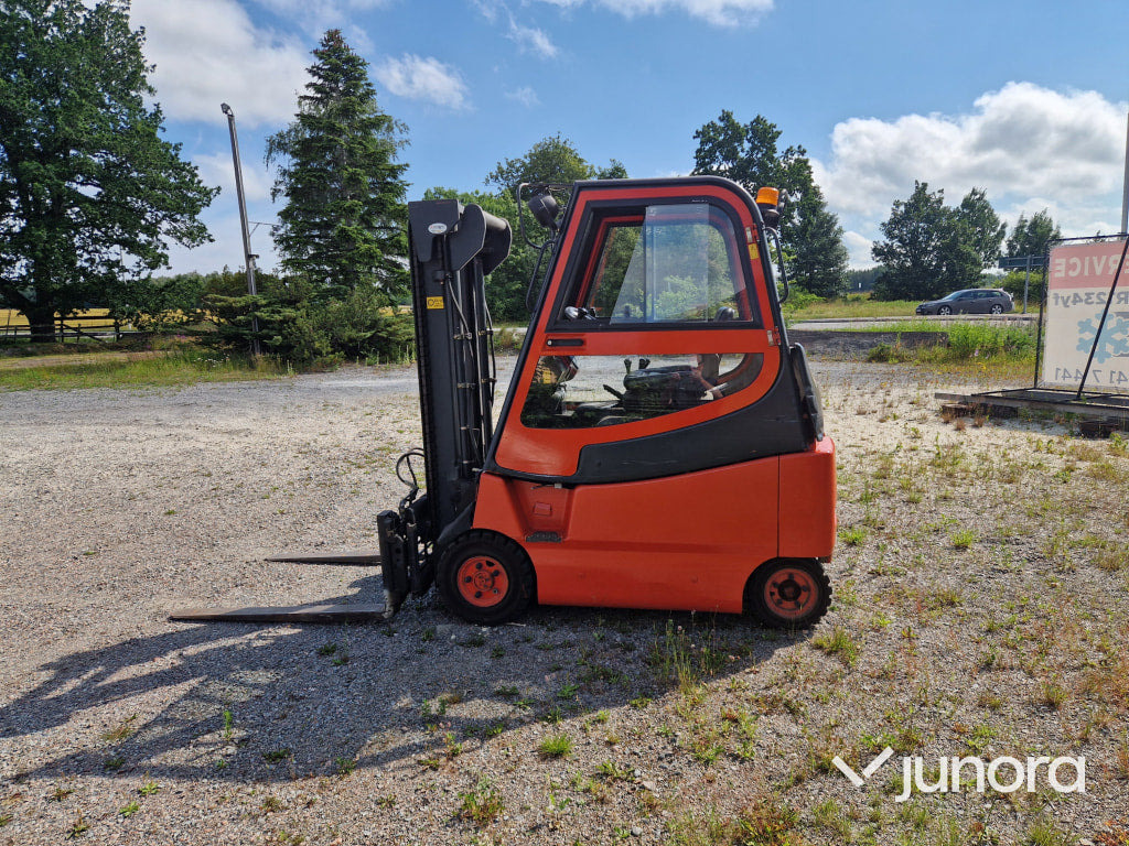 Truck Linde E20/600 - Electric forklift: picture 2 Truck Linde E20/600 - Electric forklift: picture 2