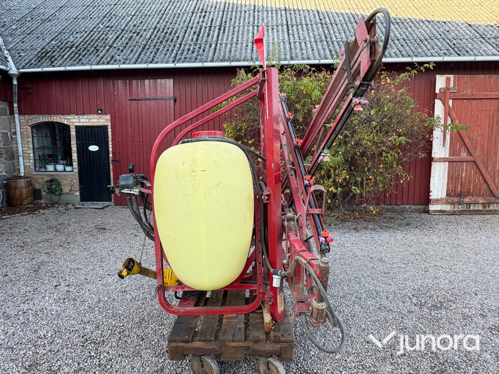 Växtskyddsspruta – Hardi, NK 600 - Tractor mounted sprayer: picture 4 Växtskyddsspruta – Hardi, NK 600 - Tractor mounted sprayer: picture 4