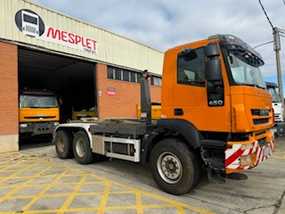 Iveco Trakker 450 - Hook lift truck: picture 2 Iveco Trakker 450 - Hook lift truck: picture 2
