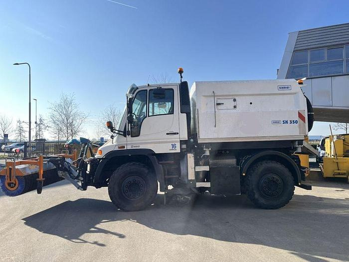 Mercedes-Benz Unimog U400 U400 4 x 2 / Schmidt SK350 sweeper - Road sweeper: picture 2 Mercedes-Benz Unimog U400 U400 4 x 2 / Schmidt SK350 sweeper - Road sweeper: picture 2