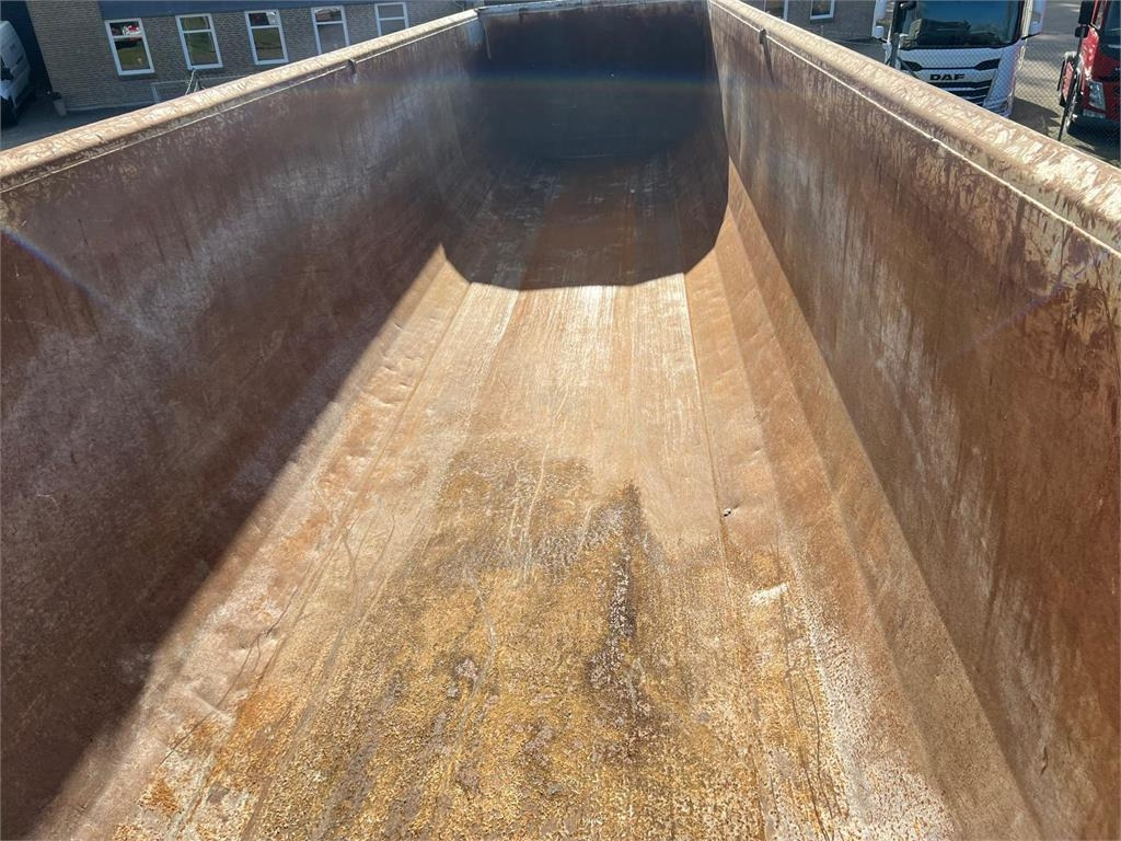 Langendorf 35,4m3 Hardox SKS-HS 30-9,9 mtr - Tipper semi-trailer: picture 4 Langendorf 35,4m3 Hardox SKS-HS 30-9,9 mtr - Tipper semi-trailer: picture 4