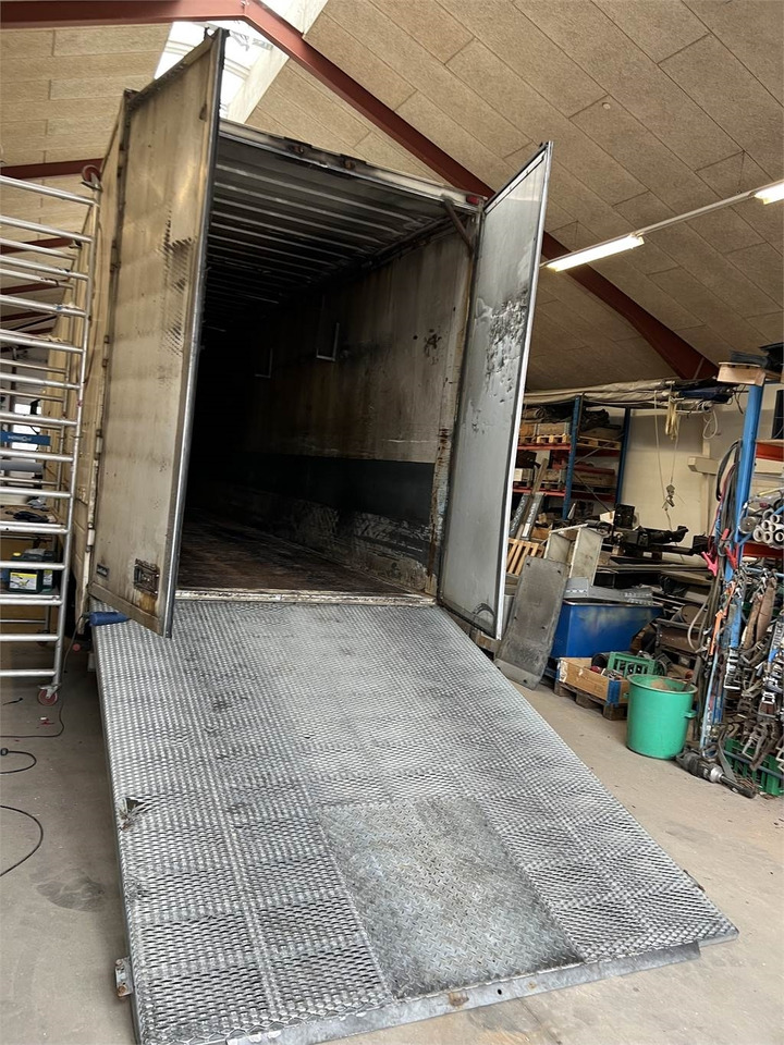Closed box semi-trailer Leci 13,6 mtr. box læsserampe: picture 11