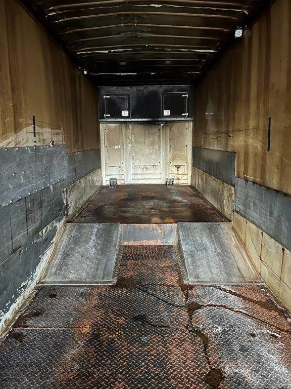 Closed box semi-trailer Leci 13,6 mtr. box læsserampe: picture 8