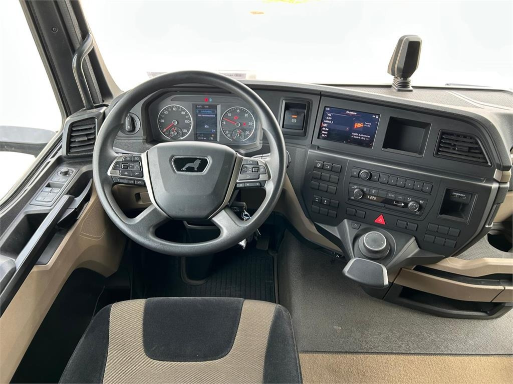 Container transporter/ Swap body truck MAN TGL 8-220 4x2 BL incl. 2 stk veksellad: picture 10