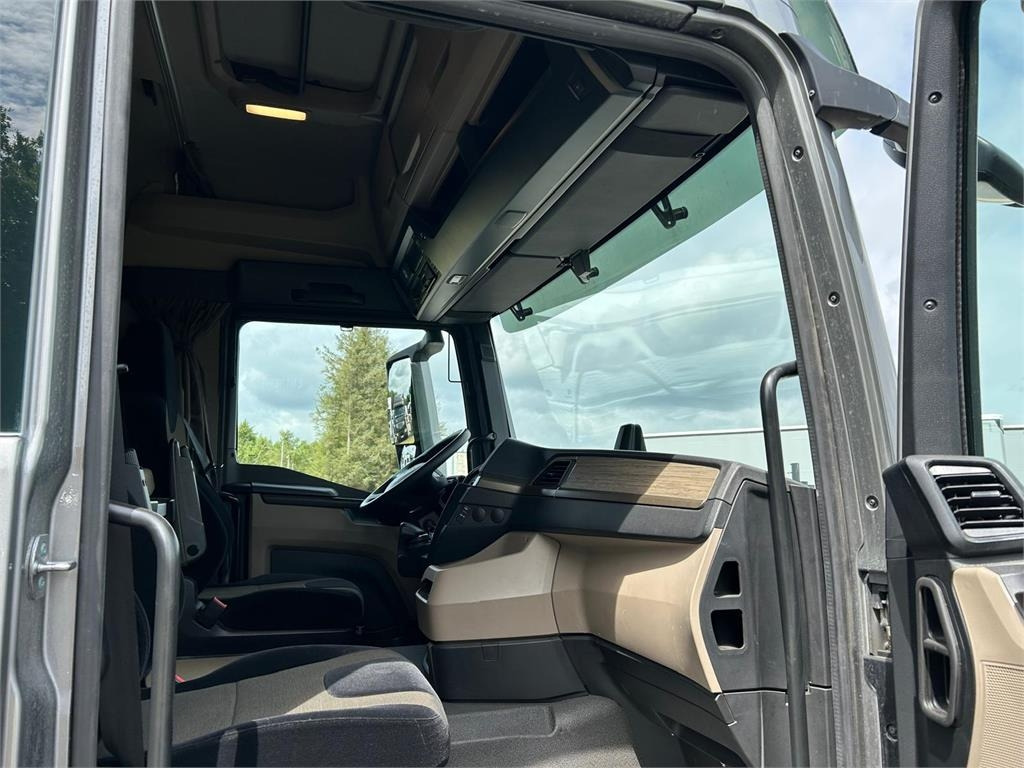 Container transporter/ Swap body truck MAN TGL 8-220 4x2 BL incl. 2 stk veksellad: picture 19