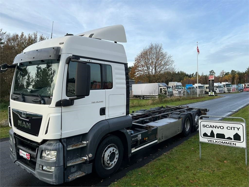 MAN TGS 26-440 6x2-4 LL - Container transporter/ Swap body truck: picture 1 MAN TGS 26-440 6x2-4 LL - Container transporter/ Swap body truck: picture 1