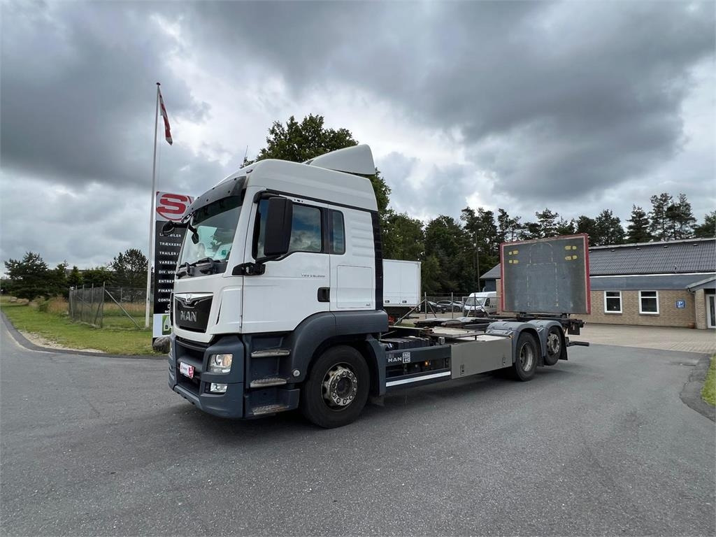 MAN TGS 26-500 6x2-4 LL - Container transporter/ Swap body truck: picture 1 MAN TGS 26-500 6x2-4 LL - Container transporter/ Swap body truck: picture 1