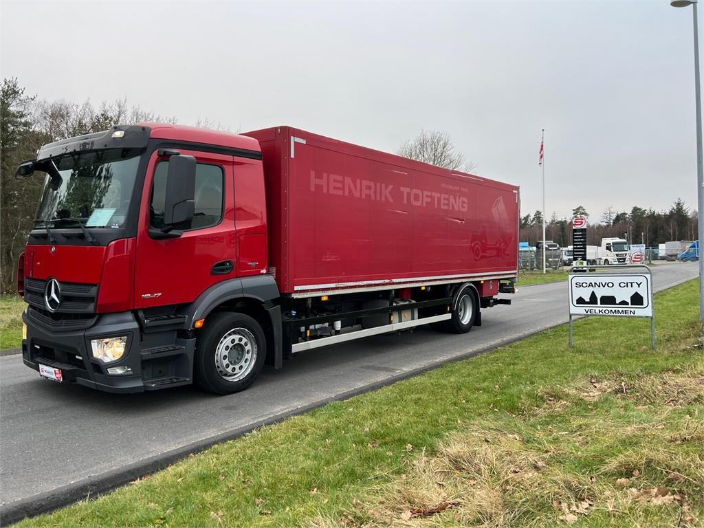 Mercedes-Benz Antos 1827 LnR - Box truck: picture 1 Mercedes-Benz Antos 1827 LnR - Box truck: picture 1