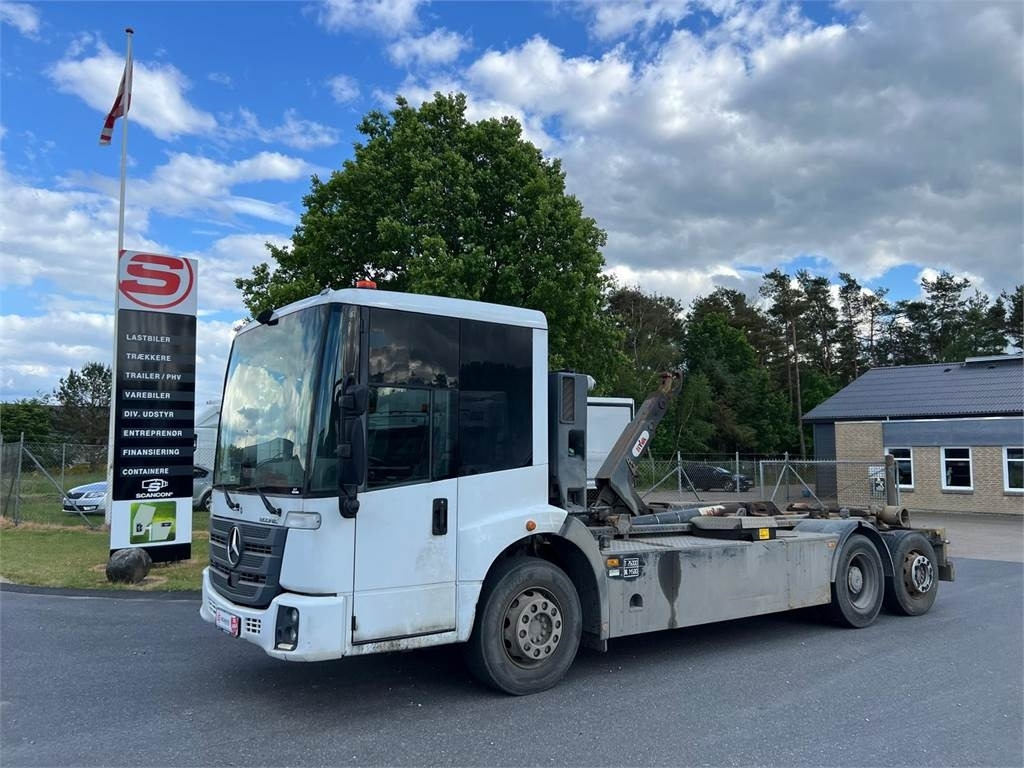 Mercedes-Benz Econic 2630 L - Hook lift truck: picture 1 Mercedes-Benz Econic 2630 L - Hook lift truck: picture 1