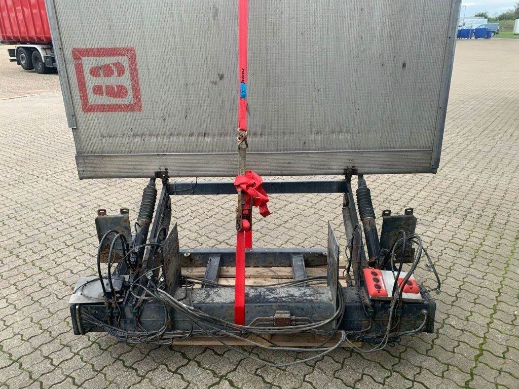 Palfinger 1000kg lodretstående - Tail lift: picture 4 Palfinger 1000kg lodretstående - Tail lift: picture 4