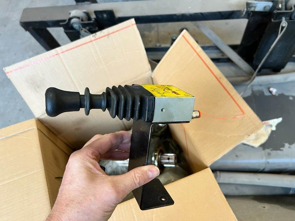 Scania komplet kit HYVA 252 ltr tank - pto - styring - Hydraulics for Truck: picture 3 Scania komplet kit HYVA 252 ltr tank - pto - styring - Hydraulics for Truck: picture 3