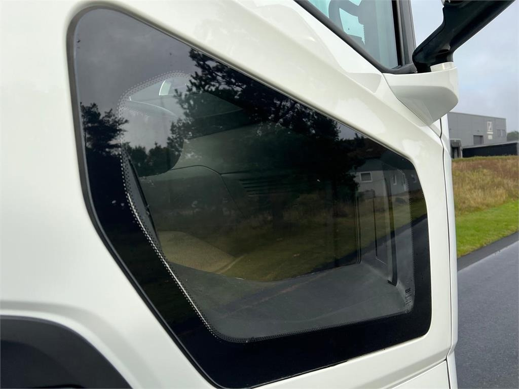 Tractor unit DAF XF530 FTS 6x2: picture 11