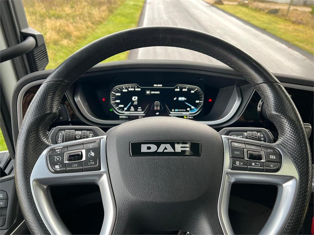 Tractor unit DAF XF530 FTS 6x2: picture 22