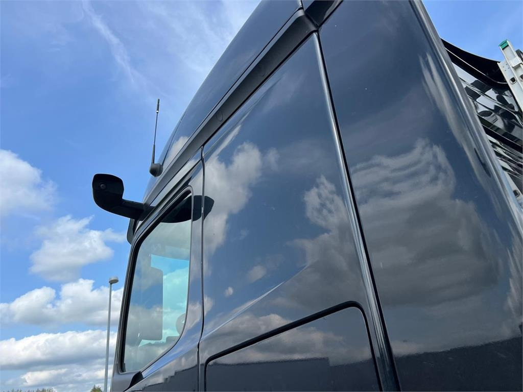 Mercedes-Benz Actros 2545 LS - Tractor unit: picture 2 Mercedes-Benz Actros 2545 LS - Tractor unit: picture 2