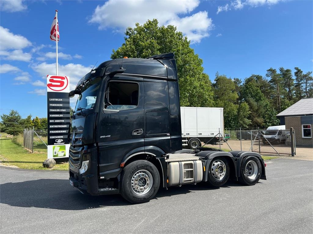 Mercedes-Benz Actros 2545 LS - Tractor unit: picture 1 Mercedes-Benz Actros 2545 LS - Tractor unit: picture 1