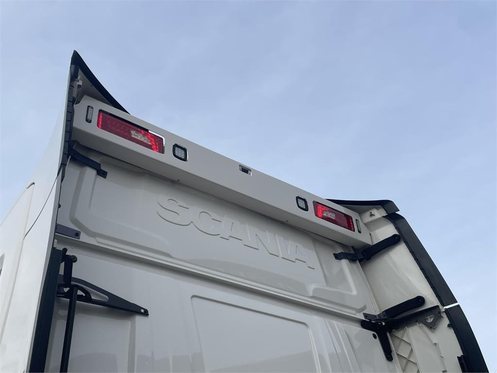 Scania S660 A 6x2 NB 2950 - Tractor unit: picture 4 Scania S660 A 6x2 NB 2950 - Tractor unit: picture 4