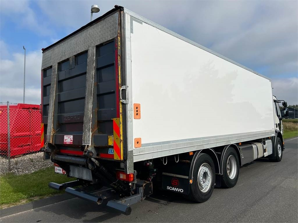 Volvo FE320 6x2*4 - Box truck: picture 4 Volvo FE320 6x2*4 - Box truck: picture 4