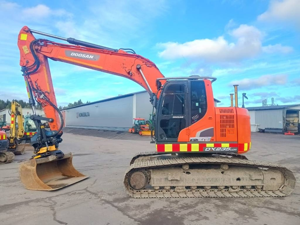 Doosan DX235LCR ENGCON, 3D-LAITTEET  - Crawler excavator: picture 1 Doosan DX235LCR ENGCON, 3D-LAITTEET  - Crawler excavator: picture 1