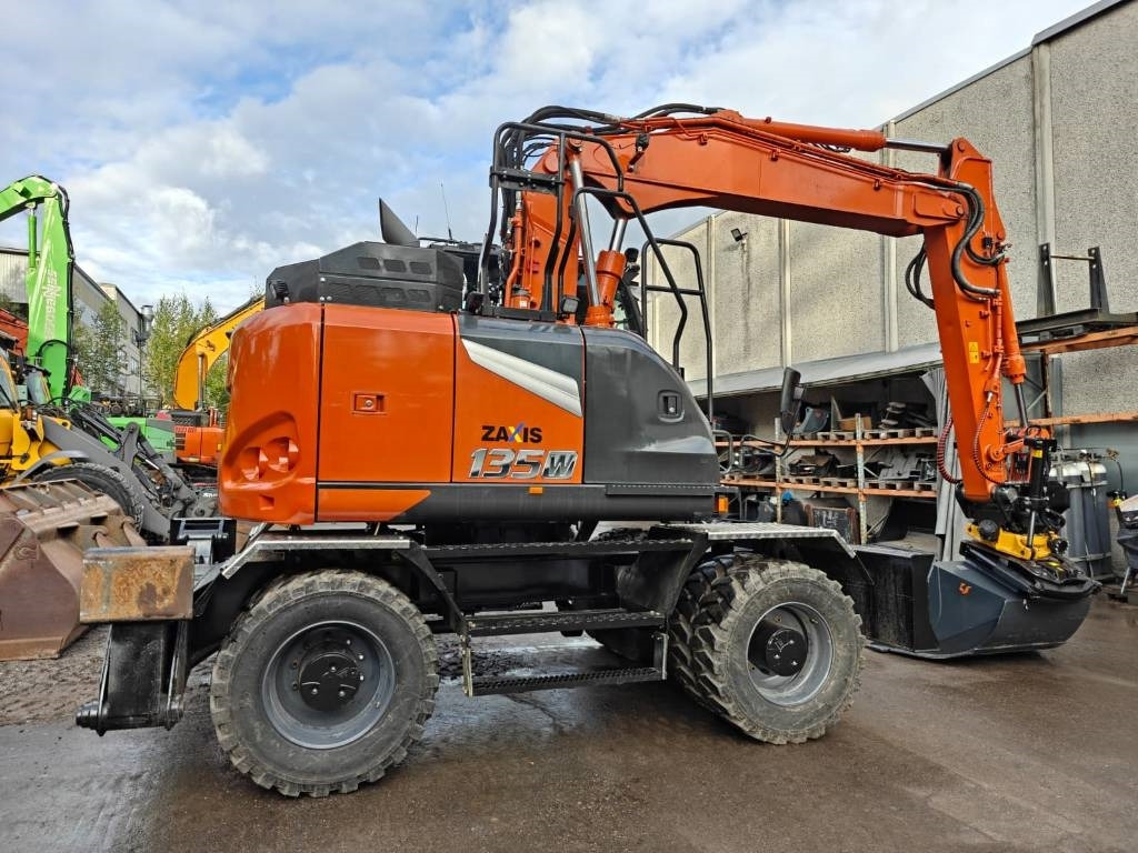 Hitachi ZX135W-7 VARUSTELTU  - Wheel excavator: picture 4 Hitachi ZX135W-7 VARUSTELTU  - Wheel excavator: picture 4