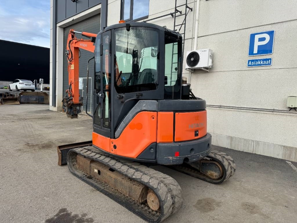 Hitachi ZX50U-2 PYÖRITTÄJÄLLÄ - Mini excavator: picture 3 Hitachi ZX50U-2 PYÖRITTÄJÄLLÄ - Mini excavator: picture 3
