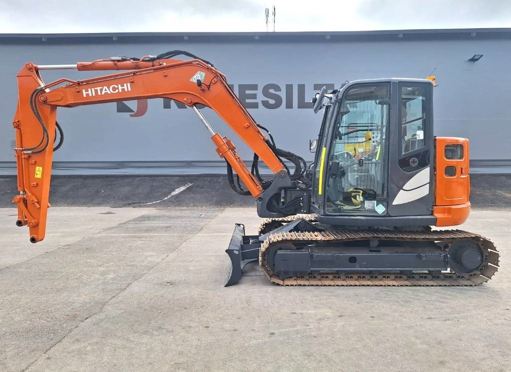 Hitachi ZX85USB-6  - Mini excavator: picture 1 Hitachi ZX85USB-6  - Mini excavator: picture 1