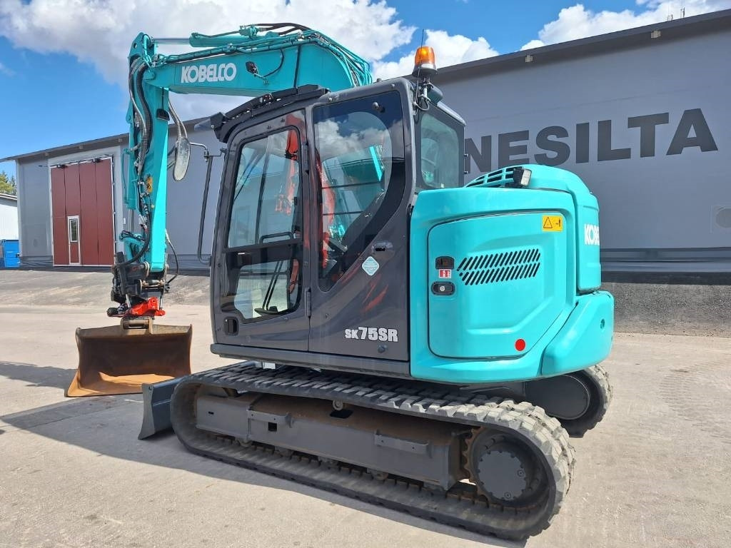Kobelco MYYTY! SOLD! SK75SR-7 PYÖRITTÄJÄLLÄ - Mini excavator: picture 2 Kobelco MYYTY! SOLD! SK75SR-7 PYÖRITTÄJÄLLÄ - Mini excavator: picture 2