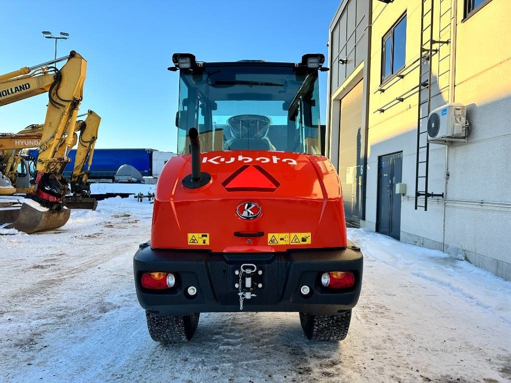 Kubota R090 Auravarustuksella uusi - Wheel loader: picture 3 Kubota R090 Auravarustuksella uusi - Wheel loader: picture 3