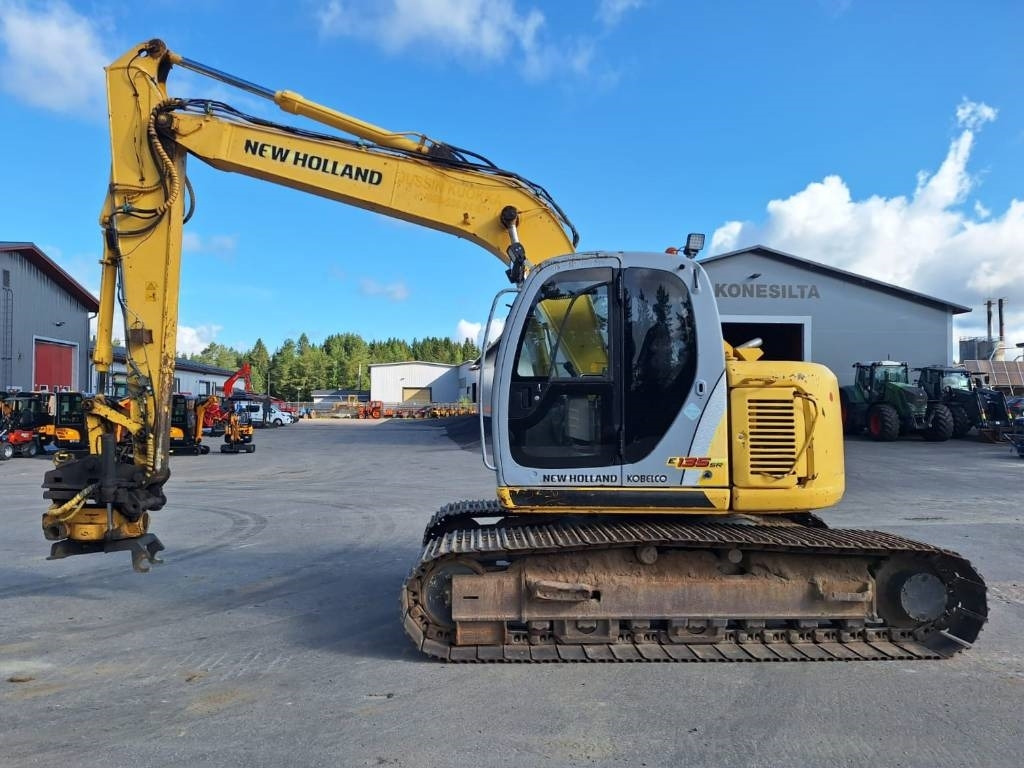 New Holland E135SRLC PYÖRITTÄJÄLLÄ - Crawler excavator: picture 1 New Holland E135SRLC PYÖRITTÄJÄLLÄ - Crawler excavator: picture 1
