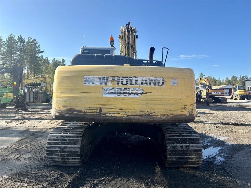New Holland E215B KAUHALLA - Crawler excavator: picture 3 New Holland E215B KAUHALLA - Crawler excavator: picture 3