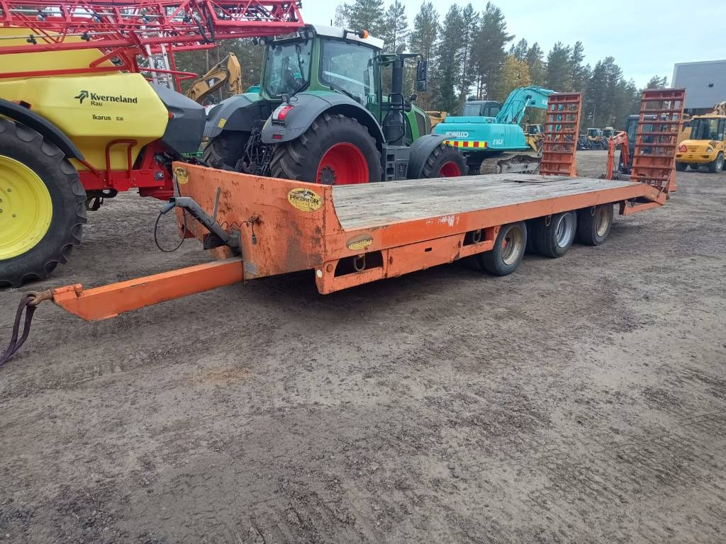 Predator 3-AKSELINEN TRAKTORILAVETTI  - Low loader trailer: picture 1 Predator 3-AKSELINEN TRAKTORILAVETTI  - Low loader trailer: picture 1