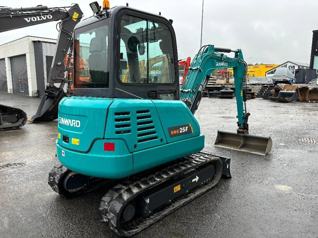 Sunward SWE25F KUIN UUSI - Mini excavator: picture 2 Sunward SWE25F KUIN UUSI - Mini excavator: picture 2